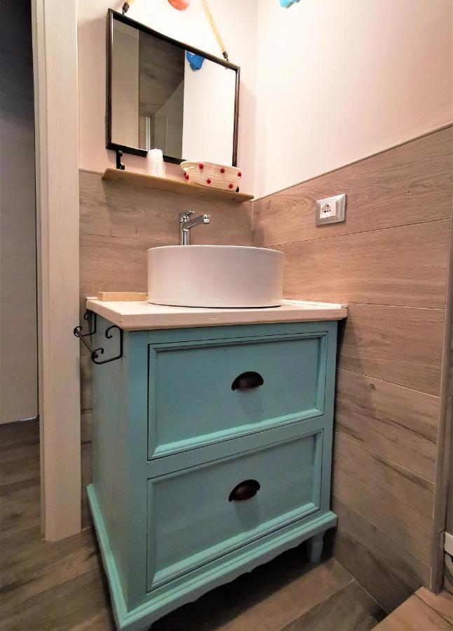 Alcivico3 Bed & Breakfast Чивитанова Марке Екстериор снимка