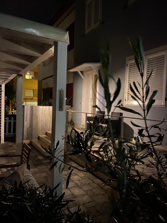 Alcivico3 Bed & Breakfast Чивитанова Марке Екстериор снимка