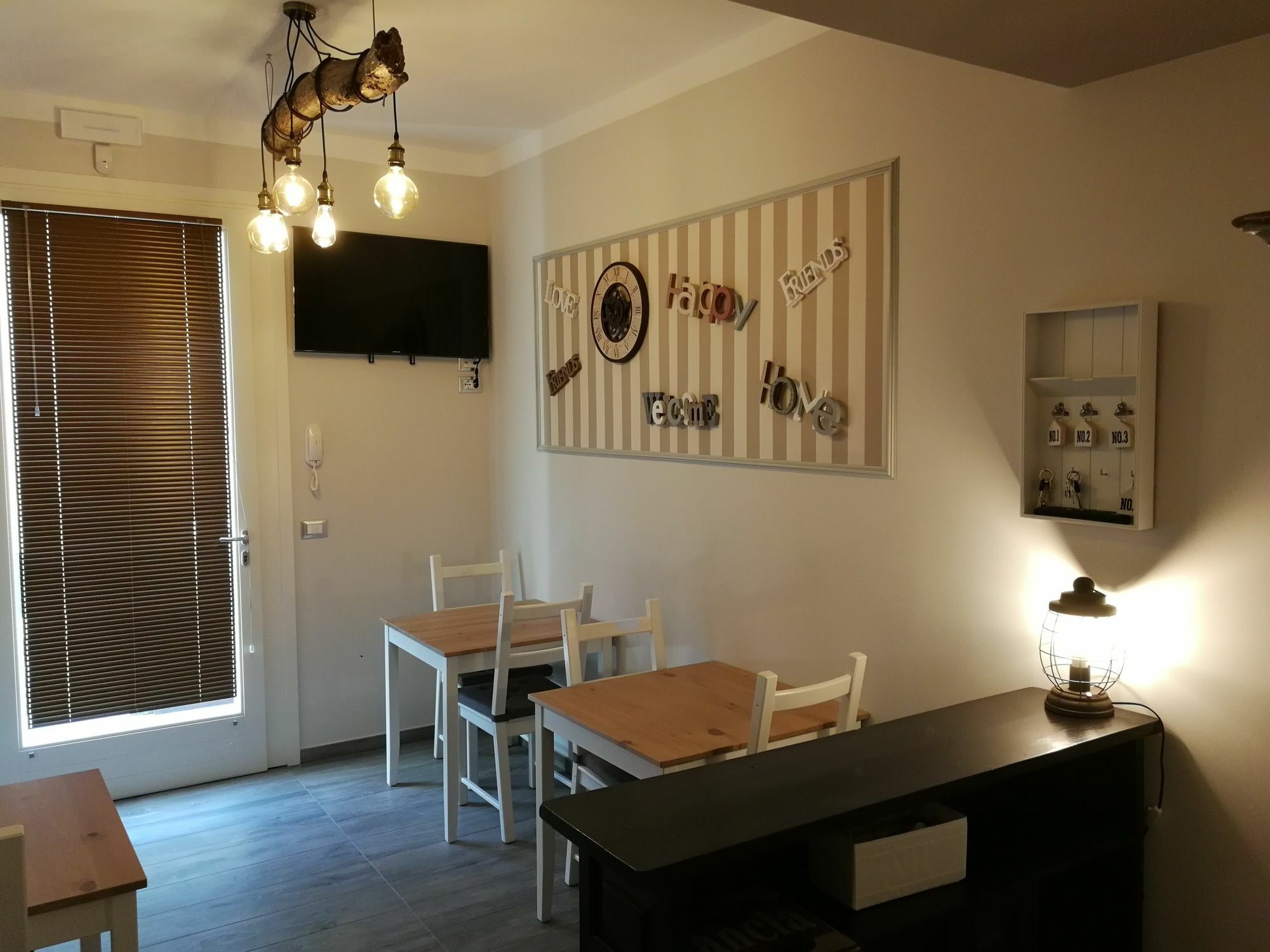 Alcivico3 Bed & Breakfast Чивитанова Марке Екстериор снимка