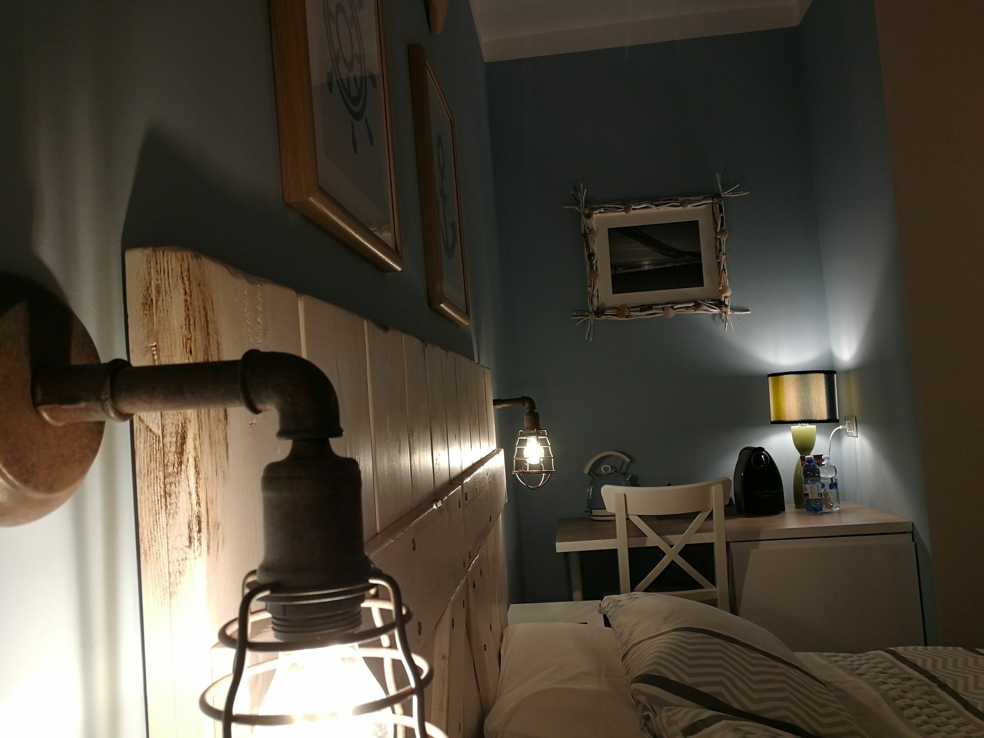 Alcivico3 Bed & Breakfast Чивитанова Марке Екстериор снимка