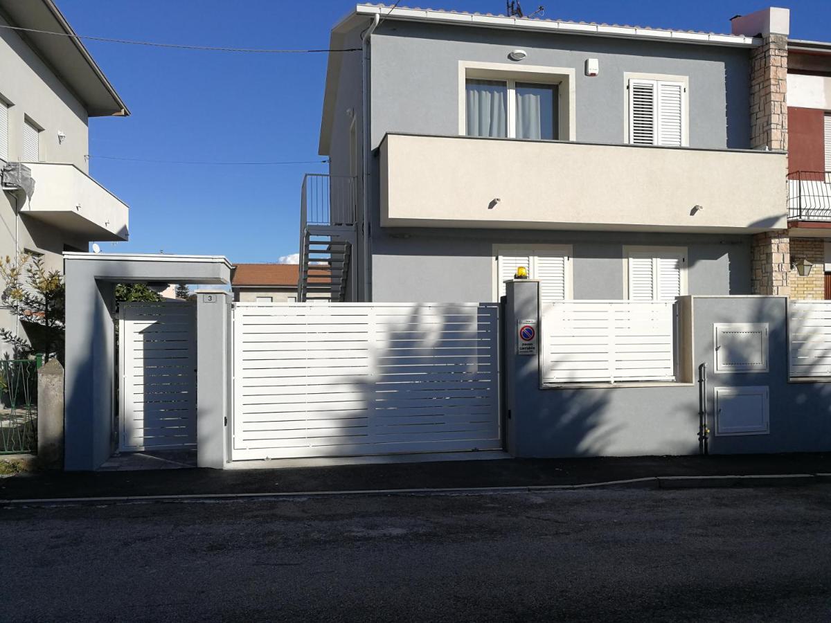 Alcivico3 Bed & Breakfast Чивитанова Марке Екстериор снимка